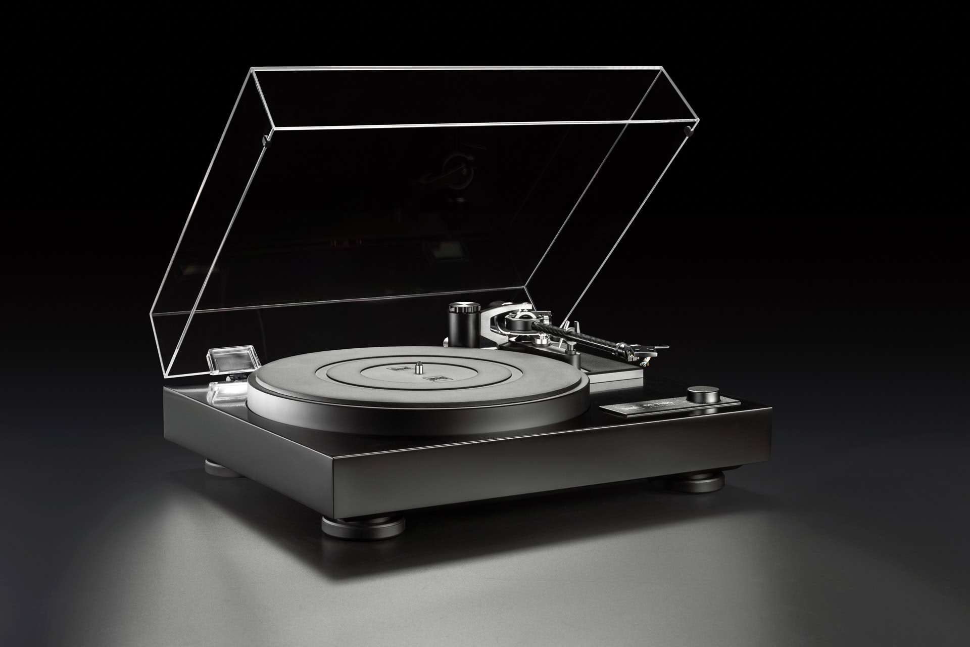 CS 718Q Turntable