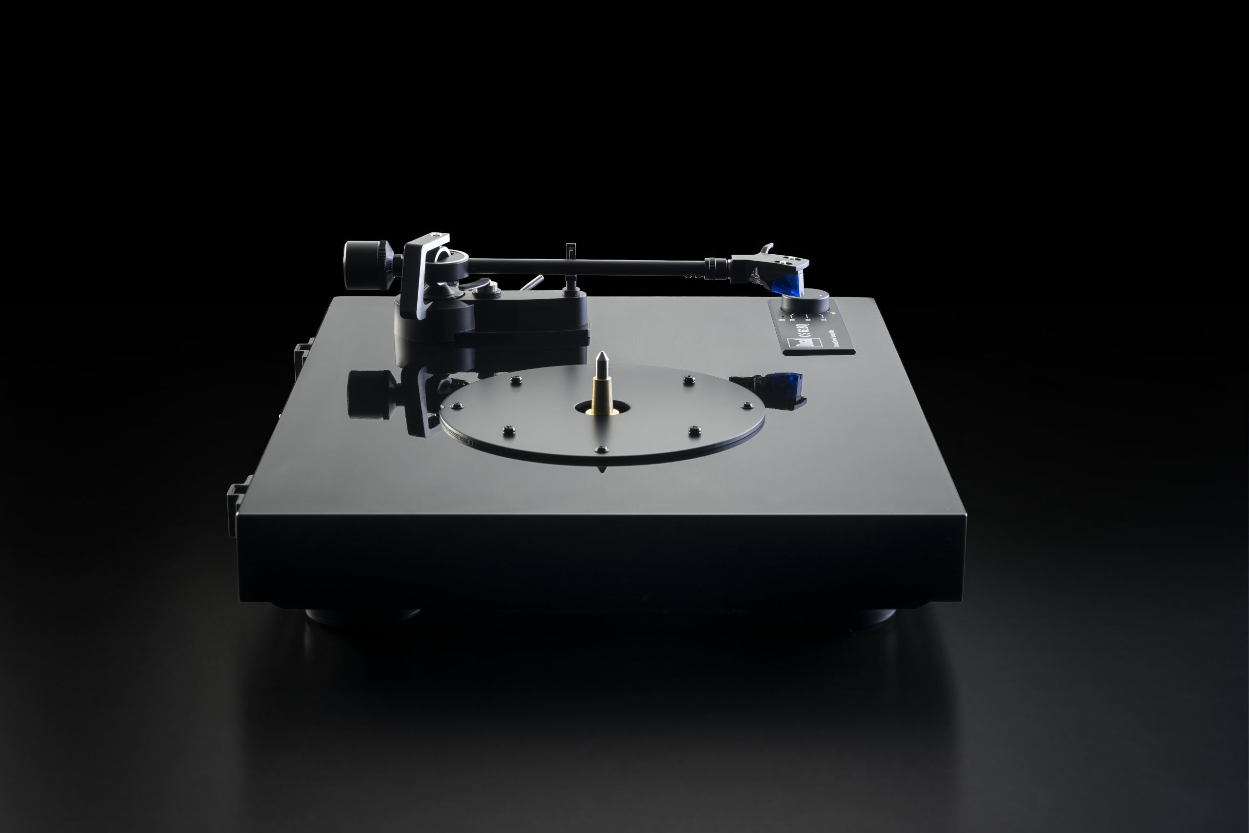 CS 618Q Gloss Turntable