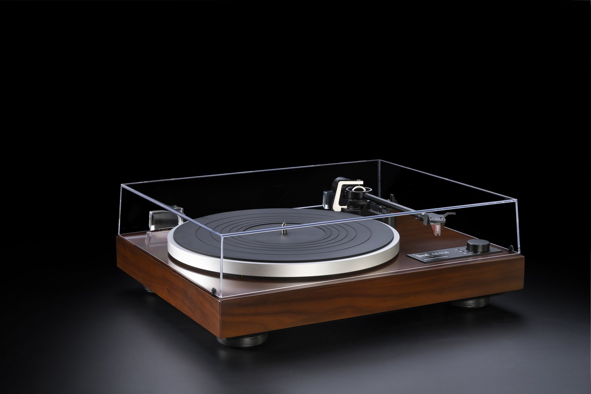 CS 518 Walnuss Turntable