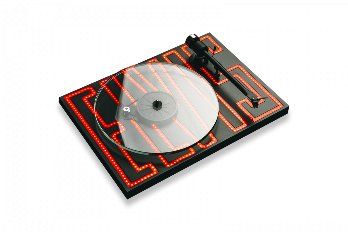 Pro-Ject ELVIS Turntable