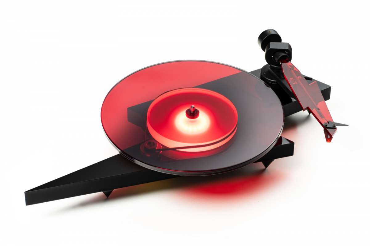 Pro-Ject AC/DC Turntable